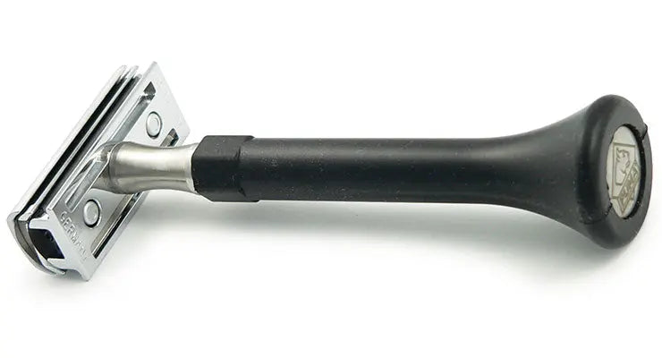 PUMA Rasierhobel 4Shave mit schwarzem FLEX-Griff aus Silikon