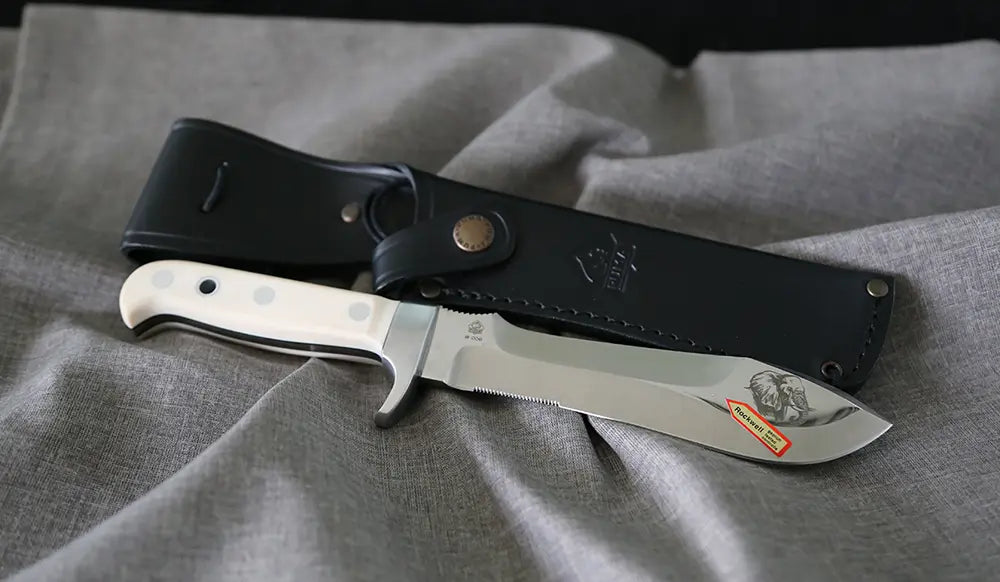 PUMA white hunter, Elefant mit Holz-Geschenkbox