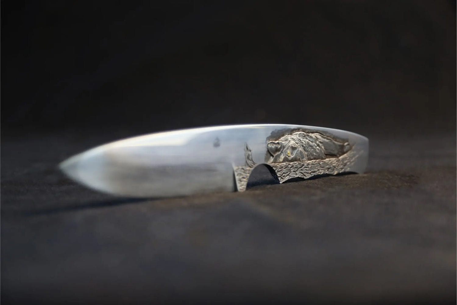 Jahresmesser 2024, Handgraviert & Goldeinlage