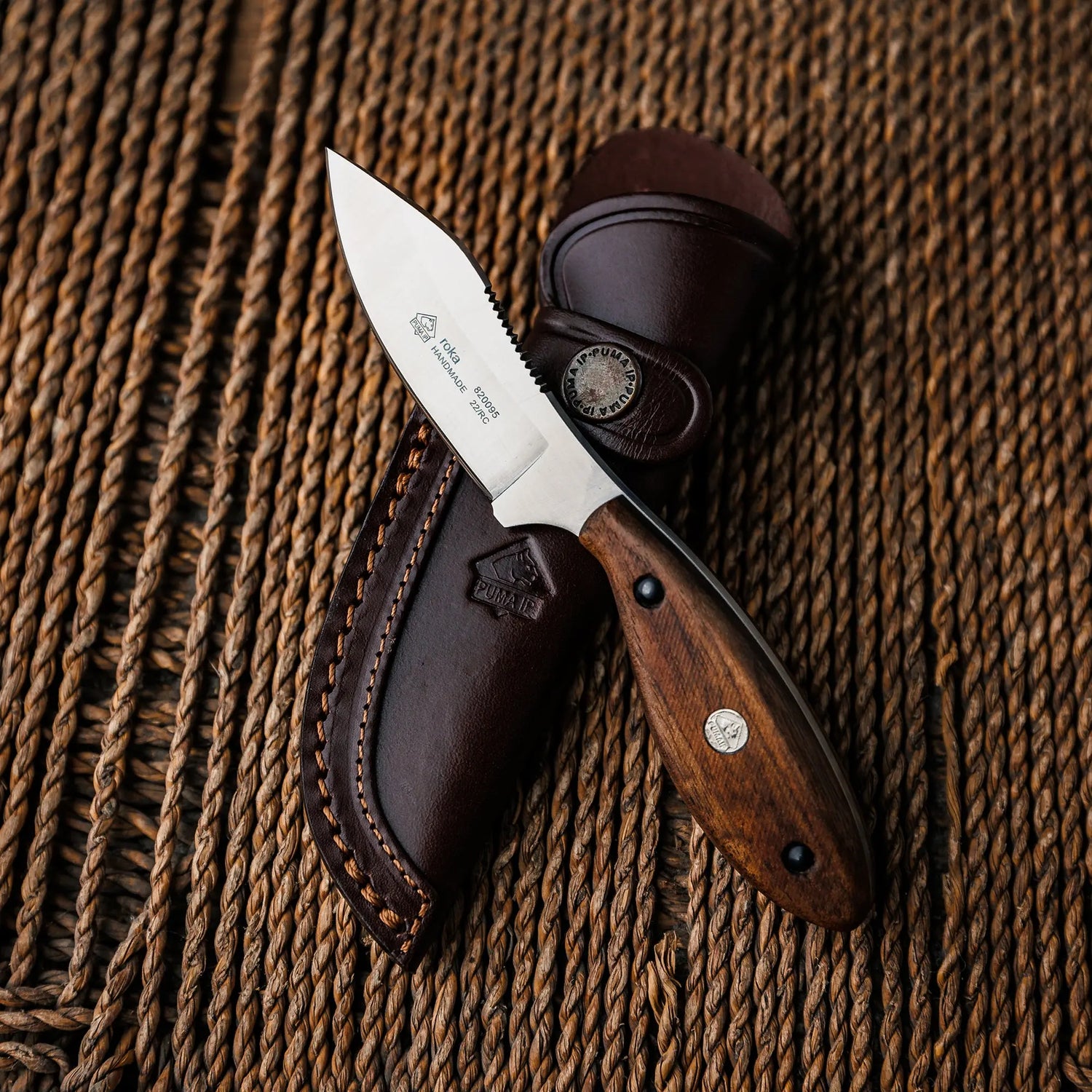 PUMA IP roka, Walnussholz