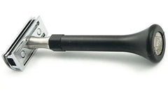 PUMA Rasierhobel 4Shave mit schwarzem FLEX-Griff aus Silikon